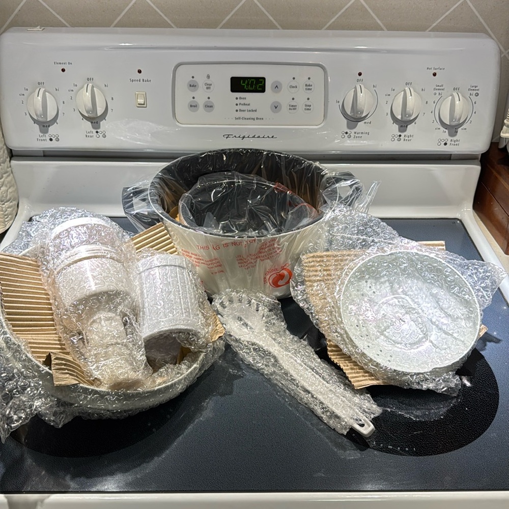 NIB Pasta Express Cooking Set